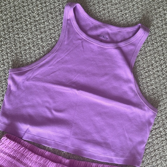 Tank & Shorts Athletic Set - Picture 2 of 9